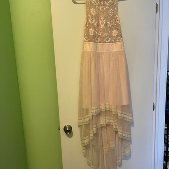 STUNNING BEBE BABY PINK EMBROIDERED HIGH LOW DRESS SHEER LACE TOP SIZE SMALL - Picture 8 of 8